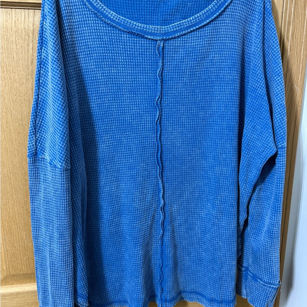 Zenana Outfitters Blue Knit Top